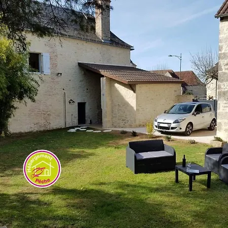 House Fish And Gites Holiday home Lanzac